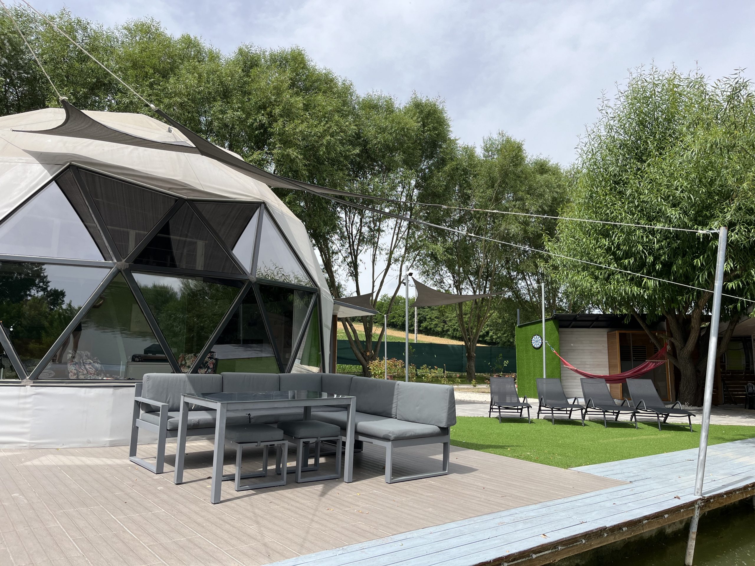 domeglamping ságvár terasz