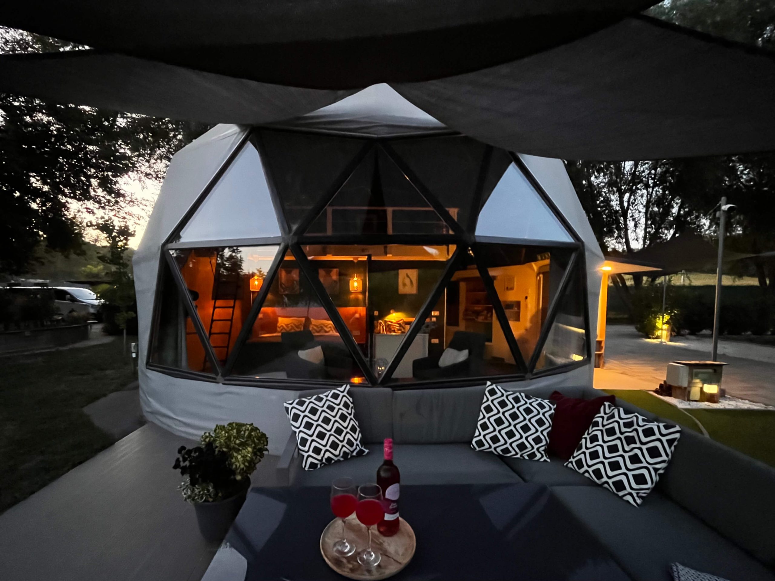 Domeglamping Ságváron